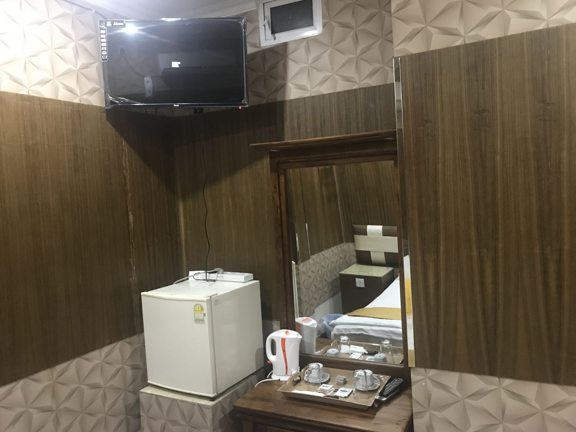 ホテル Oyo 112 Al Manaal Residency コロンボ エクステリア 写真