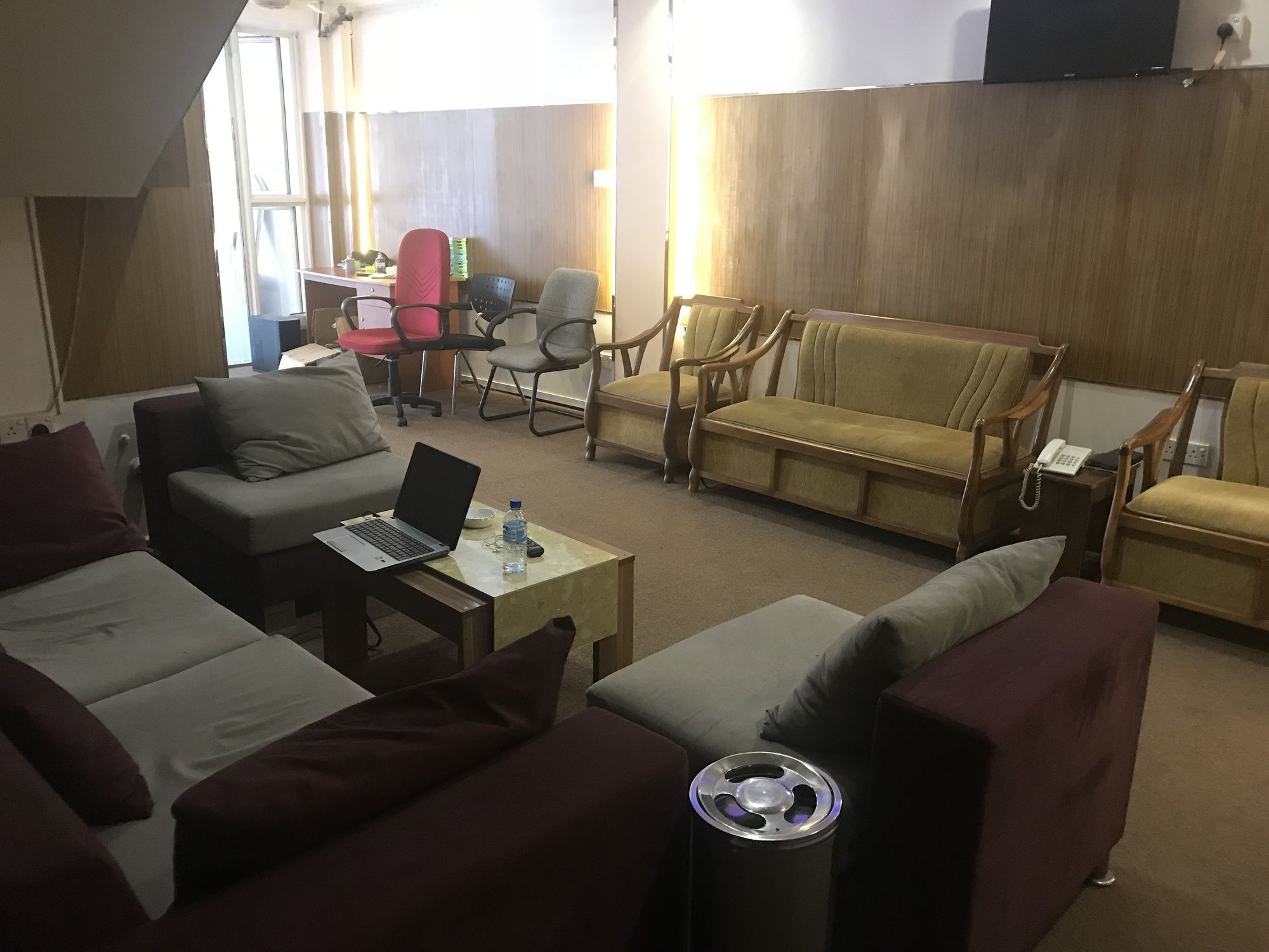 ホテル Oyo 112 Al Manaal Residency コロンボ エクステリア 写真