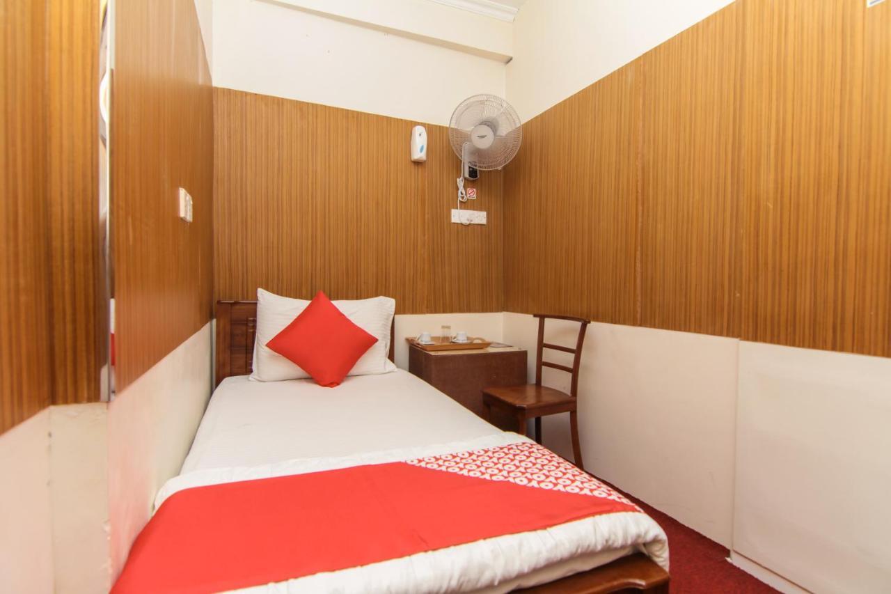 ホテル Oyo 112 Al Manaal Residency コロンボ エクステリア 写真