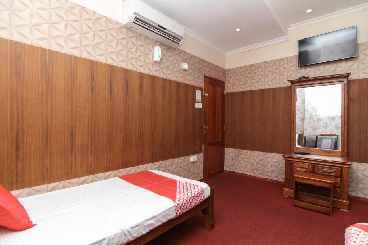 ホテル Oyo 112 Al Manaal Residency コロンボ エクステリア 写真